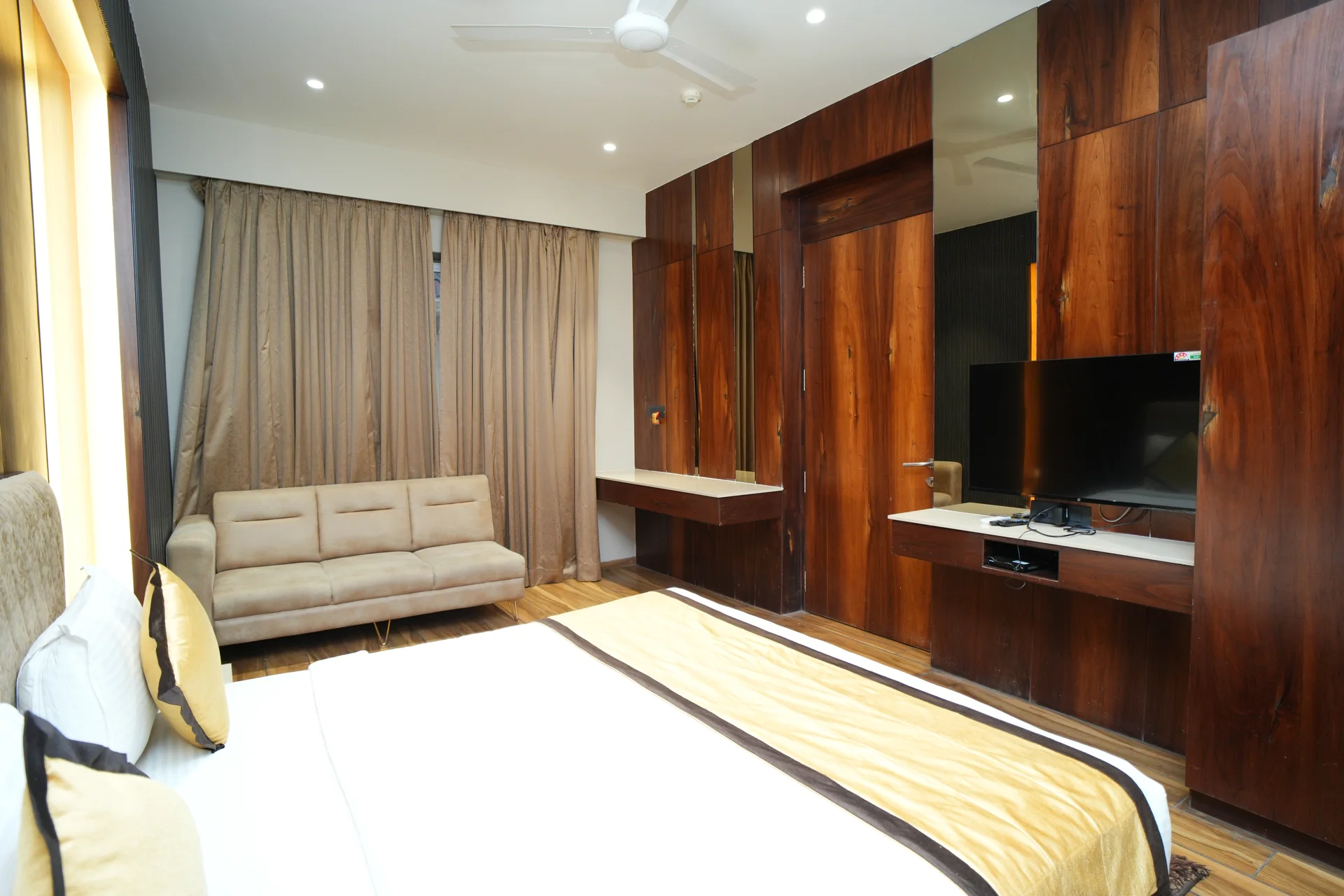 Suite Room
